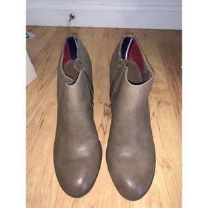 Tommy Hilfiger gray/brown shoes